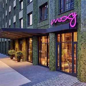 Отель Moxy Muelheim, Кёльн